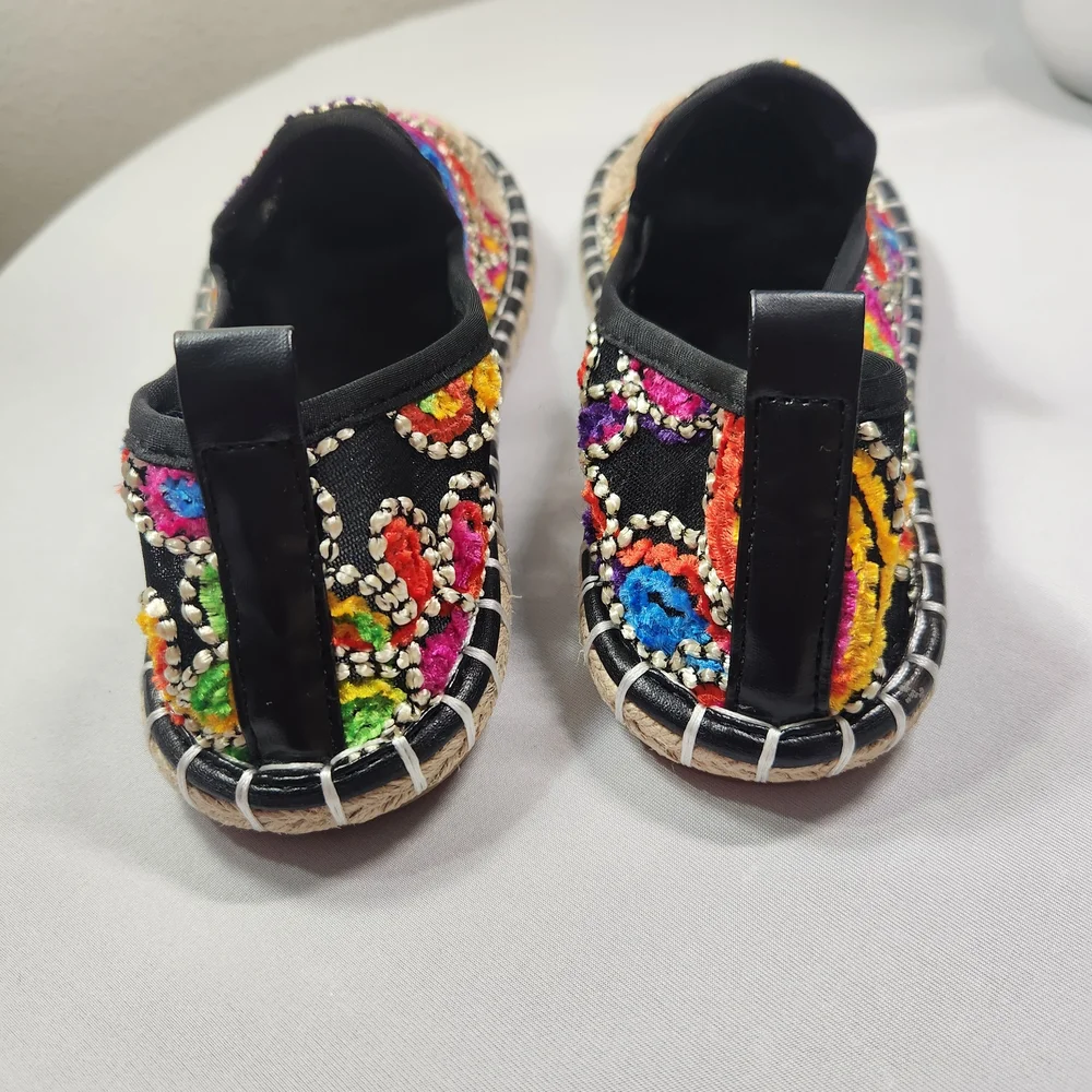 ⭐️Colorful Paisley Embroidered Espadrilles Size 37 | Boho Chic Slip-On Flats